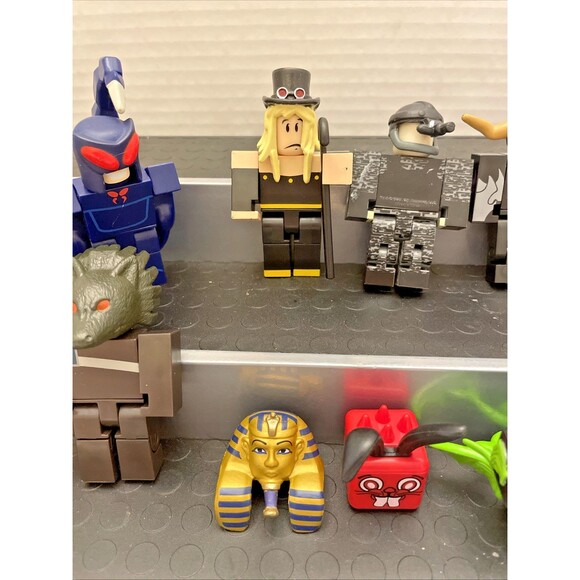 R0BL0X Toys Action Mini Figures Lot Mixed Series LOT OF 9 Figures NO CODES Rare - Picture 4 of 7
